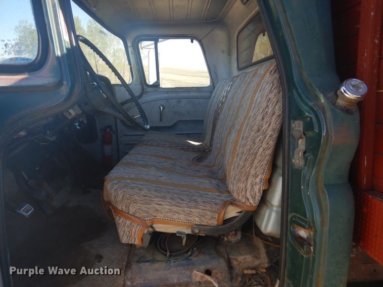 image for item HE9737 1960 Chevrolet Viking 60  grain truck