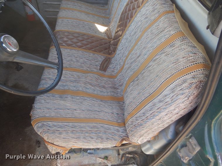 image for item HE9737 1960 Chevrolet Viking 60  grain truck