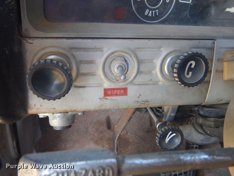 image for item HE9737 1960 Chevrolet Viking 60  grain truck