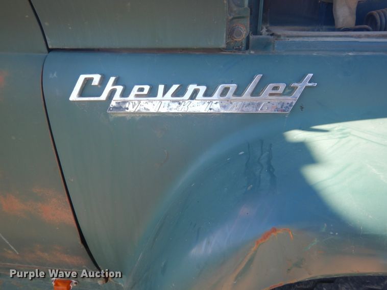 image for item HE9737 1960 Chevrolet Viking 60  grain truck