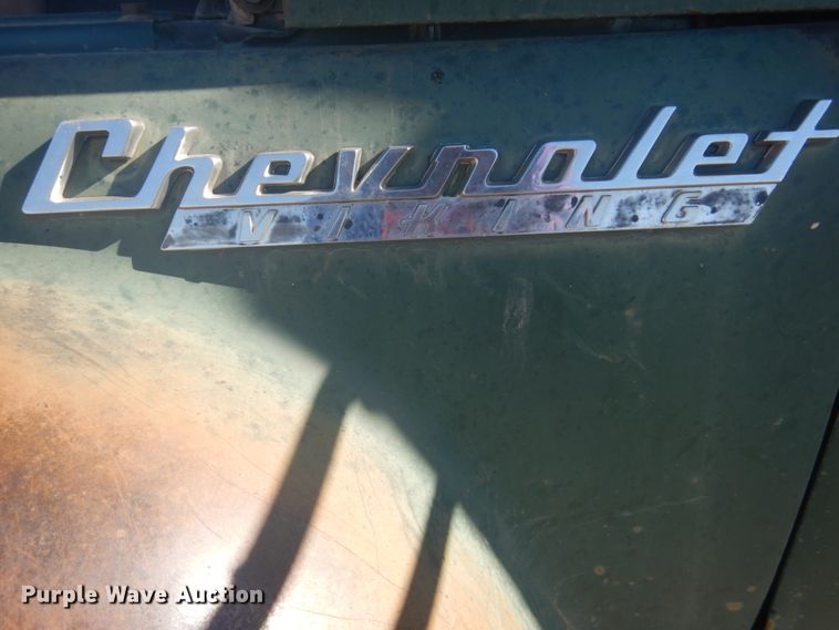 image for item HE9737 1960 Chevrolet Viking 60  grain truck