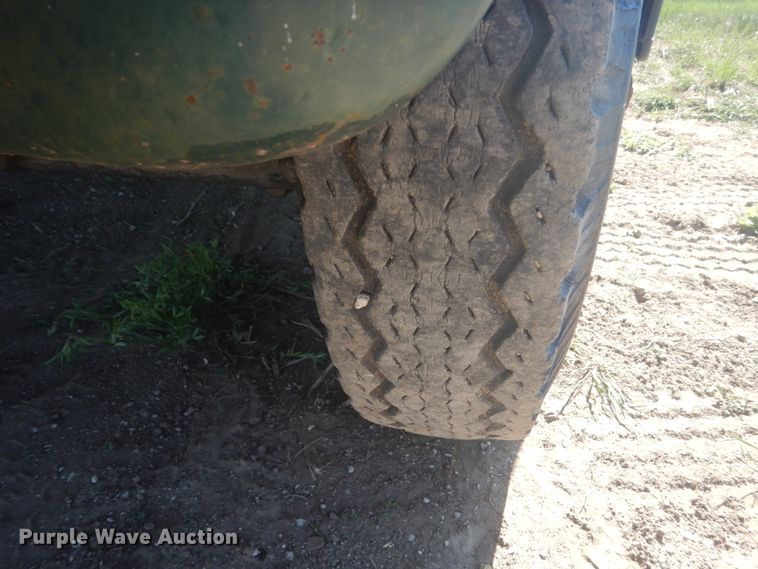 image for item HE9737 1960 Chevrolet Viking 60  grain truck