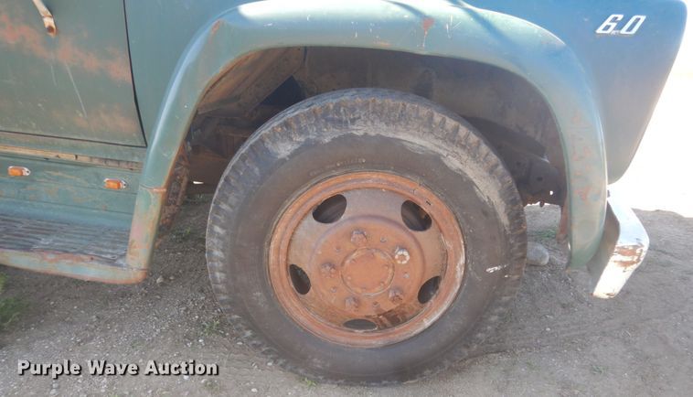 image for item HE9737 1960 Chevrolet Viking 60  grain truck