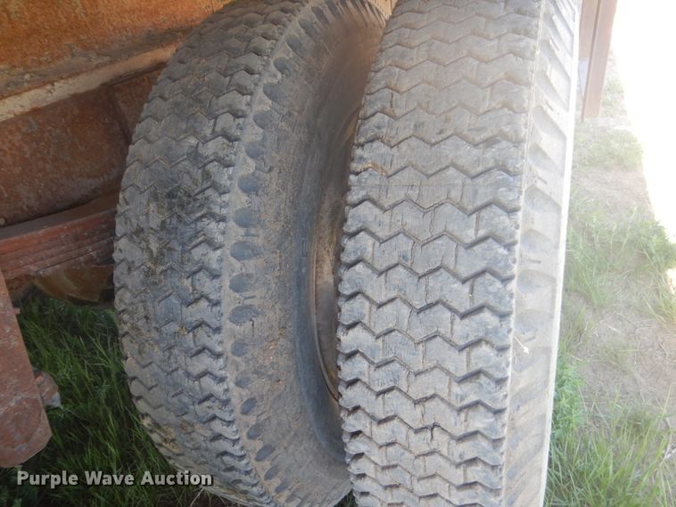 image for item HE9737 1960 Chevrolet Viking 60  grain truck