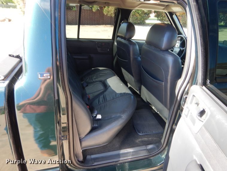 image for item HG9730 2003 Chevrolet S10  Crew Cab pickup truck