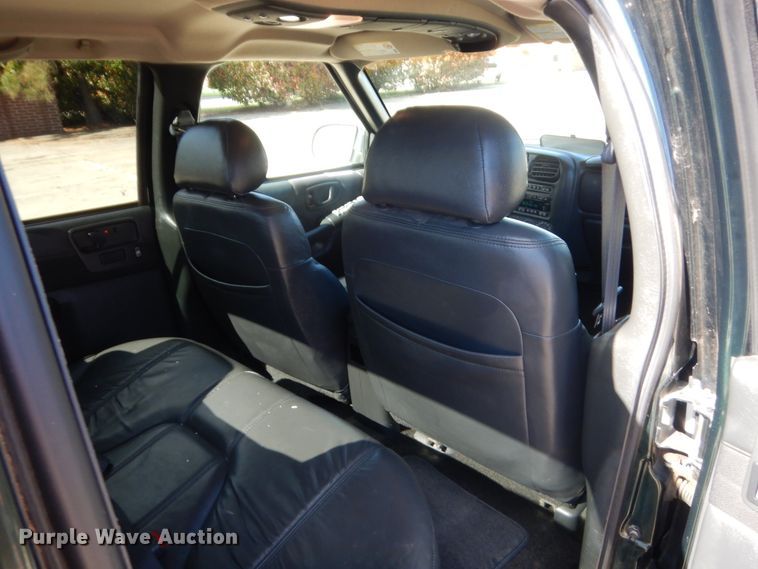 image for item HG9730 2003 Chevrolet S10  Crew Cab pickup truck