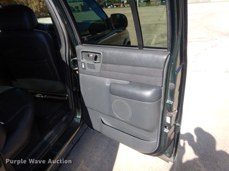 image for item HG9730 2003 Chevrolet S10  Crew Cab pickup truck