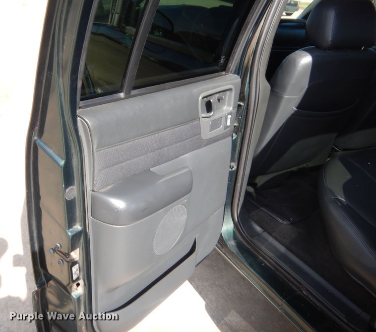 image for item HG9730 2003 Chevrolet S10  Crew Cab pickup truck