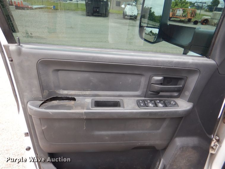 image for item HL9492 2012 Dodge Ram 5500  Crew Cab flatbed truck