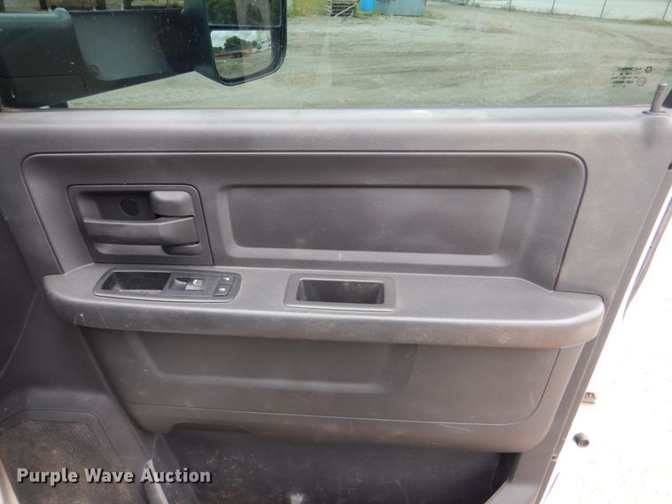 image for item HL9492 2012 Dodge Ram 5500  Crew Cab flatbed truck