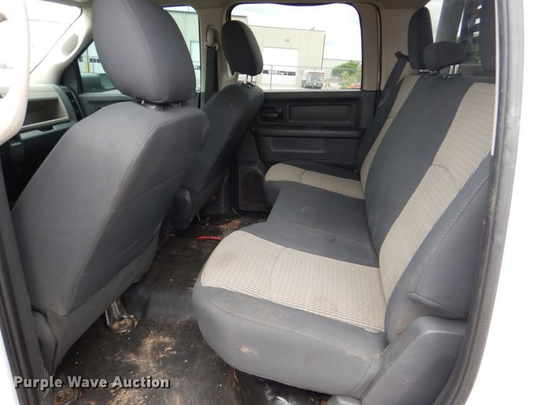 image for item HL9492 2012 Dodge Ram 5500  Crew Cab flatbed truck