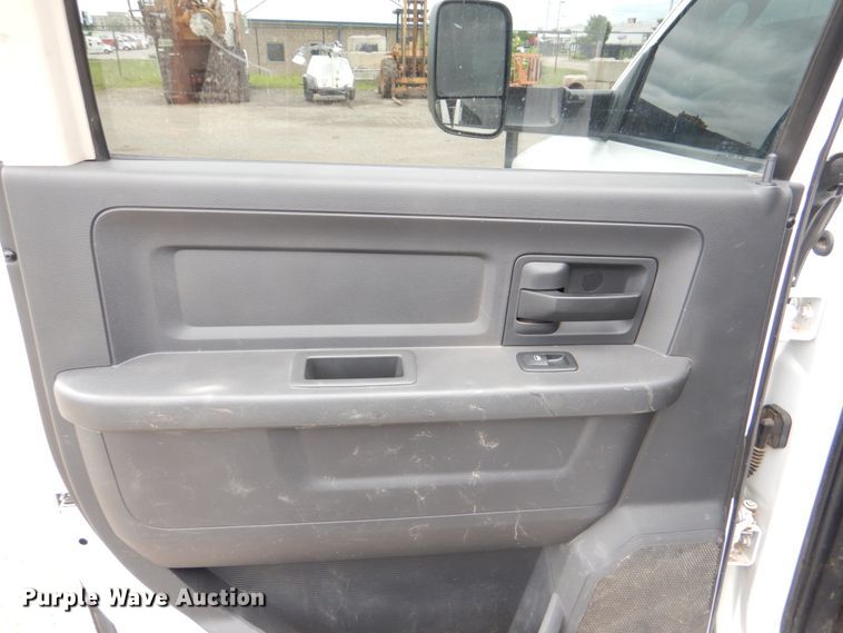 image for item HL9492 2012 Dodge Ram 5500  Crew Cab flatbed truck