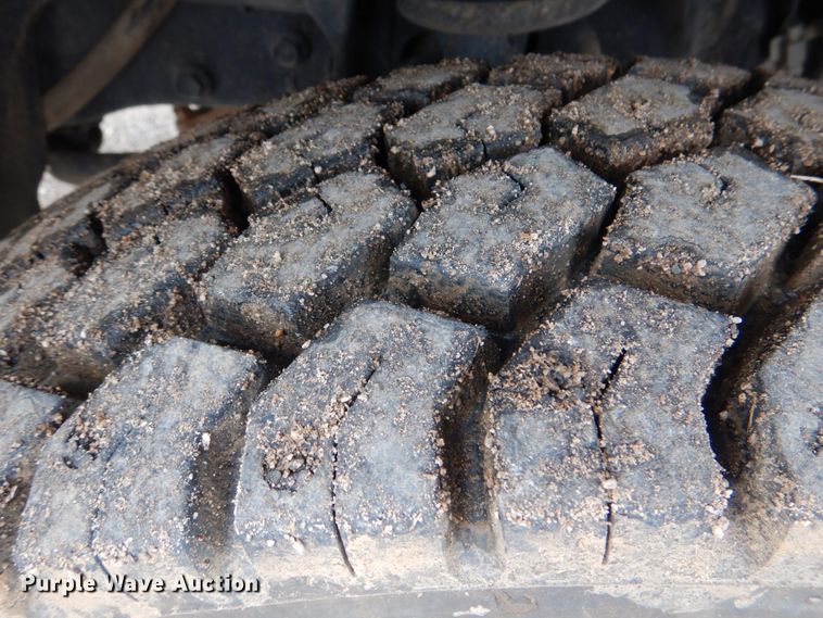 image for item HL9492 2012 Dodge Ram 5500  Crew Cab flatbed truck