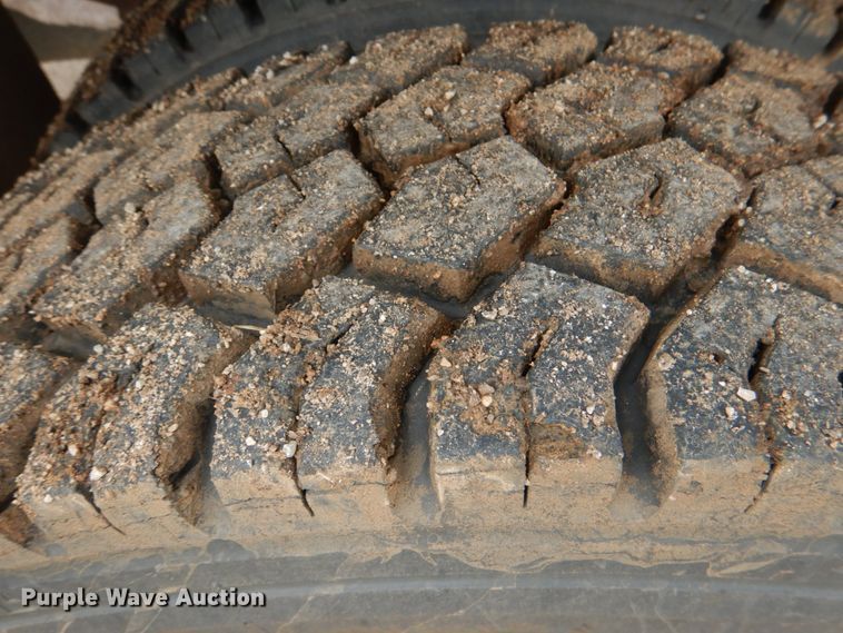 image for item HL9492 2012 Dodge Ram 5500  Crew Cab flatbed truck