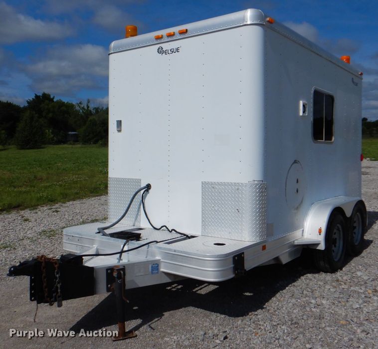 image for item HT9275 1999 Featherlite I627  office trailer