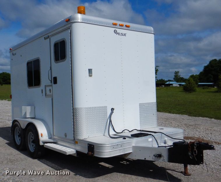 image for item HT9275 1999 Featherlite I627  office trailer