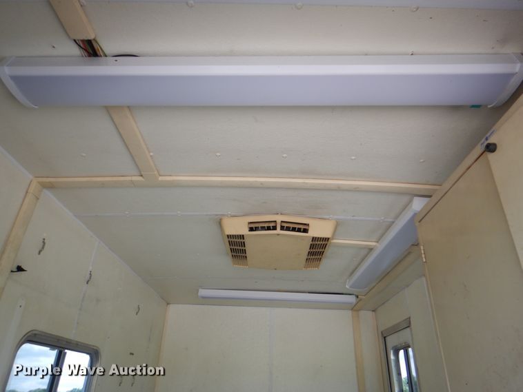 image for item HT9275 1999 Featherlite I627  office trailer