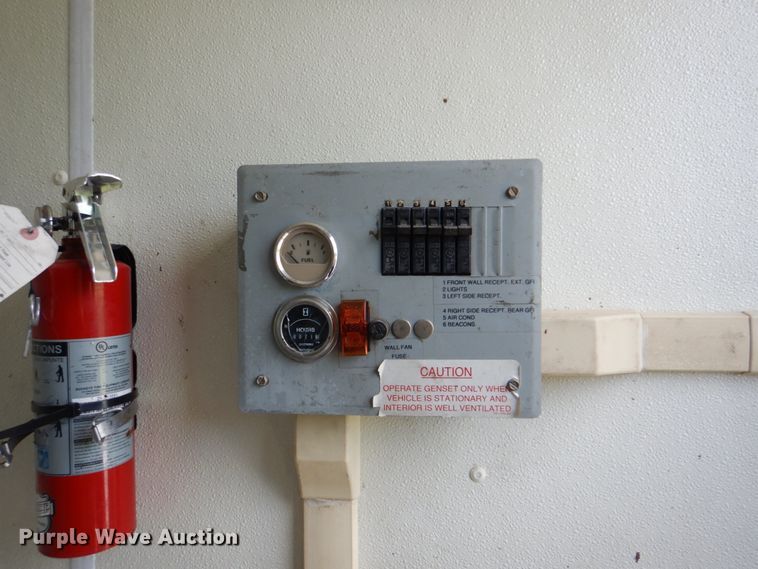 image for item HT9275 1999 Featherlite I627  office trailer