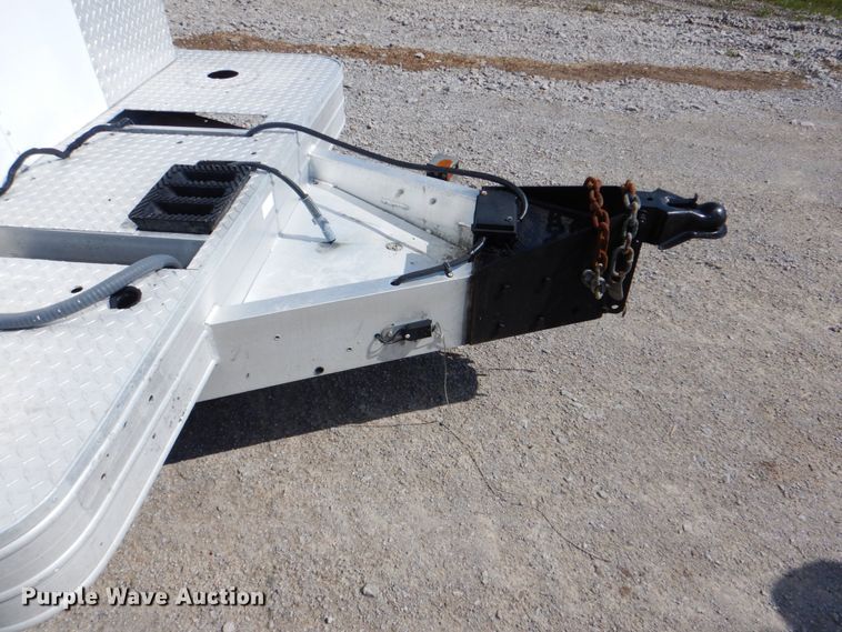 image for item HT9275 1999 Featherlite I627  office trailer