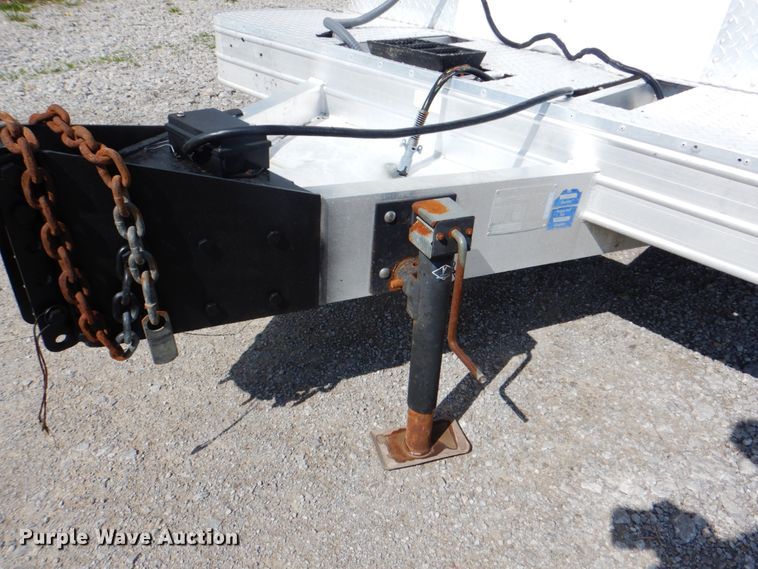 image for item HT9275 1999 Featherlite I627  office trailer