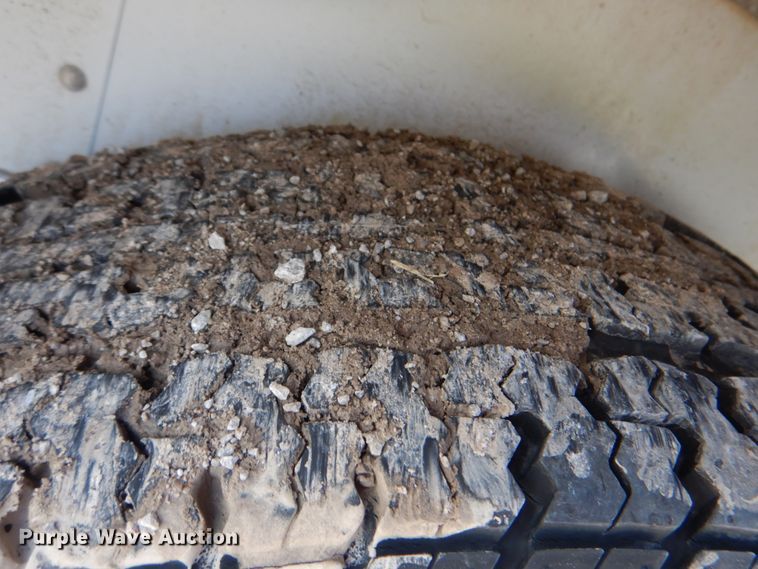 image for item HT9275 1999 Featherlite I627  office trailer