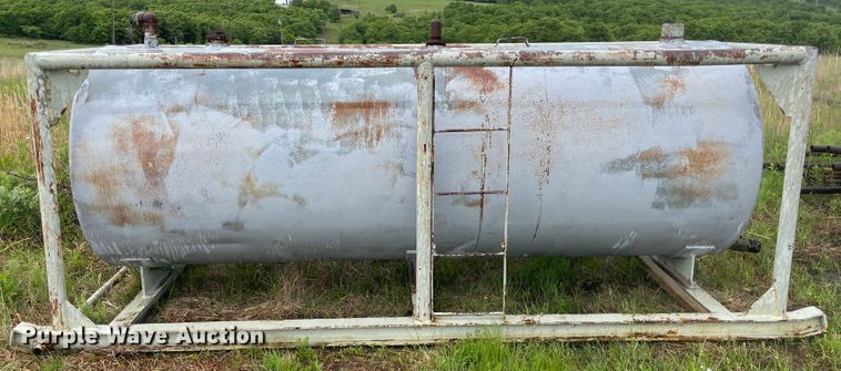 image for item IC9284 Oil tank