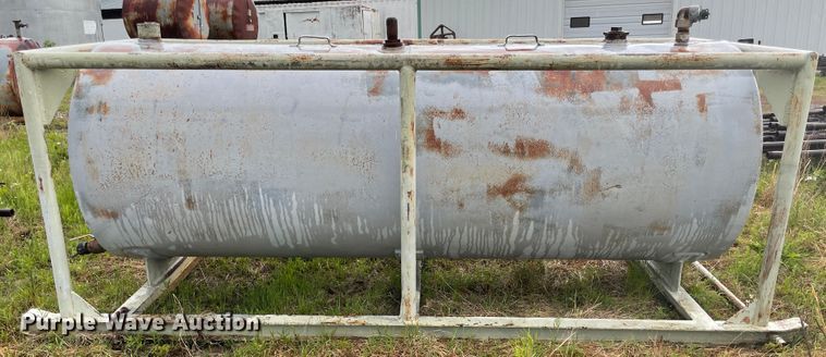 image for item IC9284 Oil tank