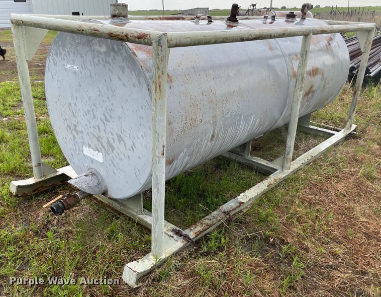 image for item IC9284 Oil tank