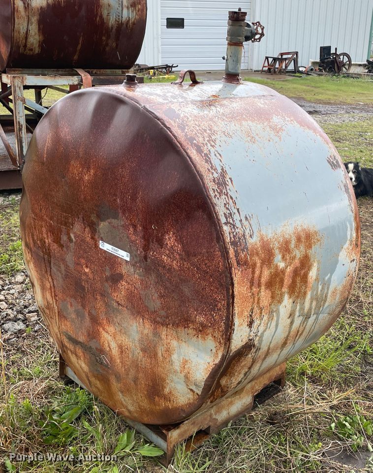 image for item IC9287 Oil tank