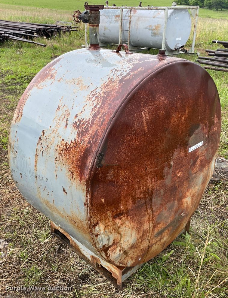 image for item IC9287 Oil tank