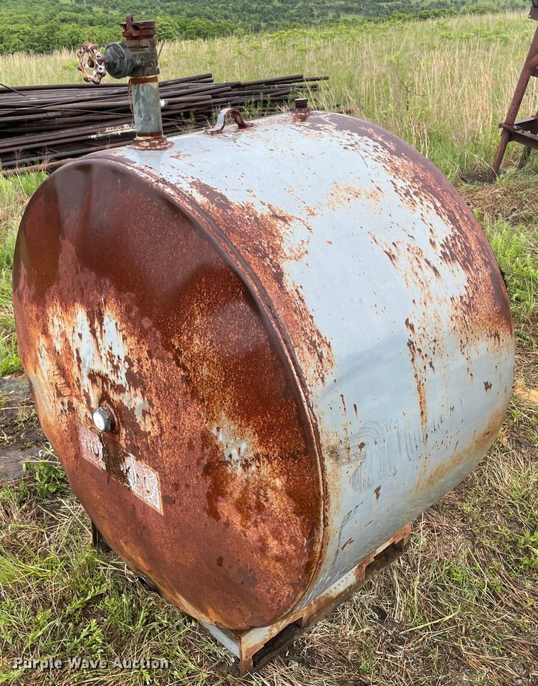 image for item IC9287 Oil tank