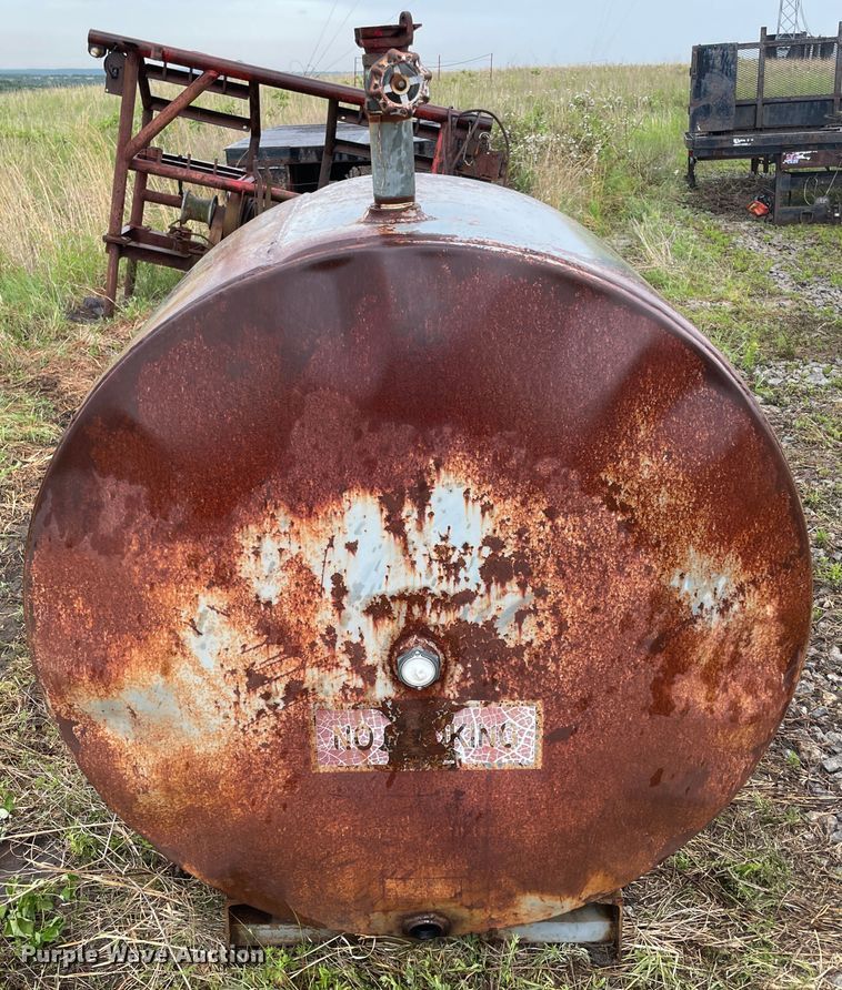 image for item IC9287 Oil tank