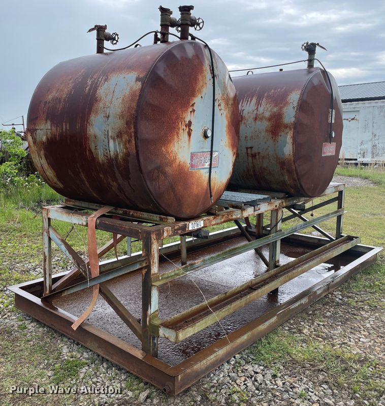 image for item IC9288 Oil storage tanks