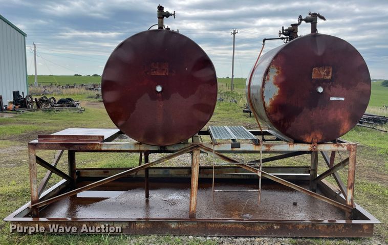 image for item IC9288 Oil storage tanks