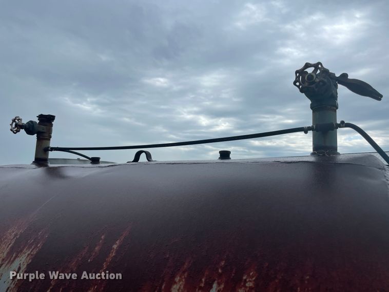 image for item IC9288 Oil storage tanks