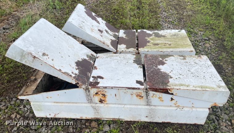 image for item IC9289 (2) toolboxes