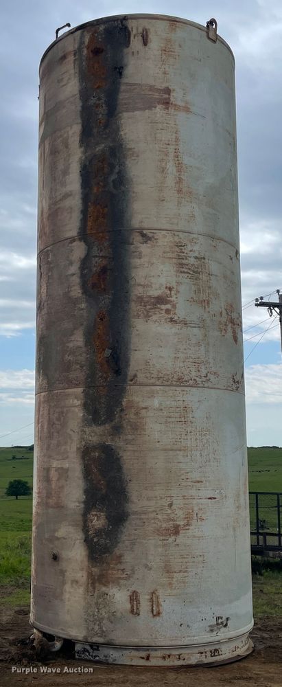 image for item IC9292 Oil storage tank