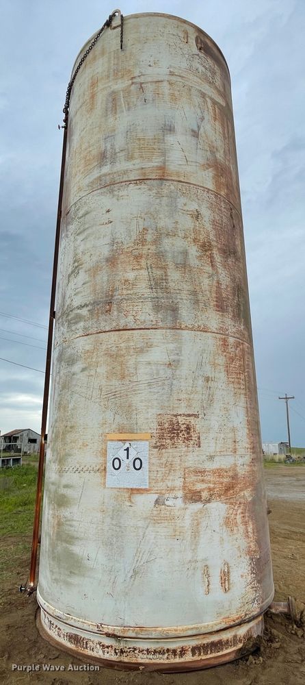 image for item IC9292 Oil storage tank