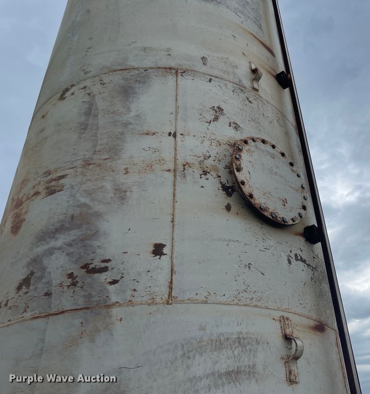 image for item IC9292 Oil storage tank