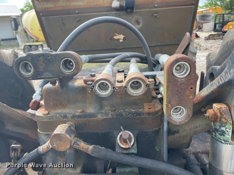 image for item IC9304 White 4-150 Field Boss  4WD tractor