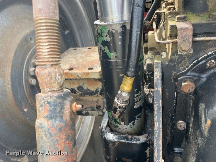 image for item IC9304 White 4-150 Field Boss  4WD tractor