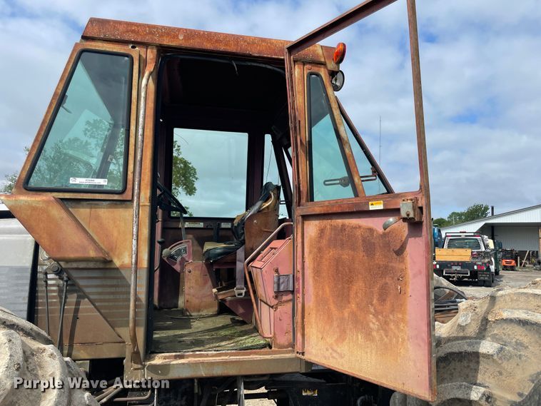 image for item IC9304 White 4-150 Field Boss  4WD tractor