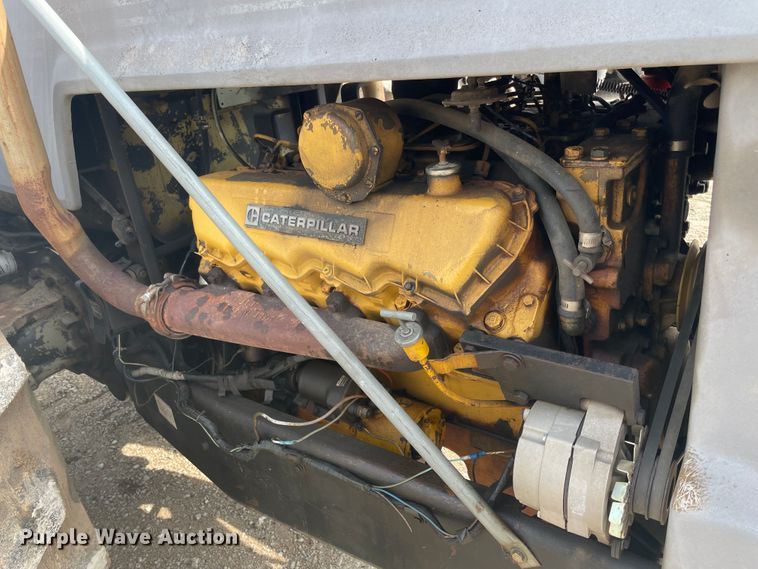 image for item IC9304 White 4-150 Field Boss  4WD tractor