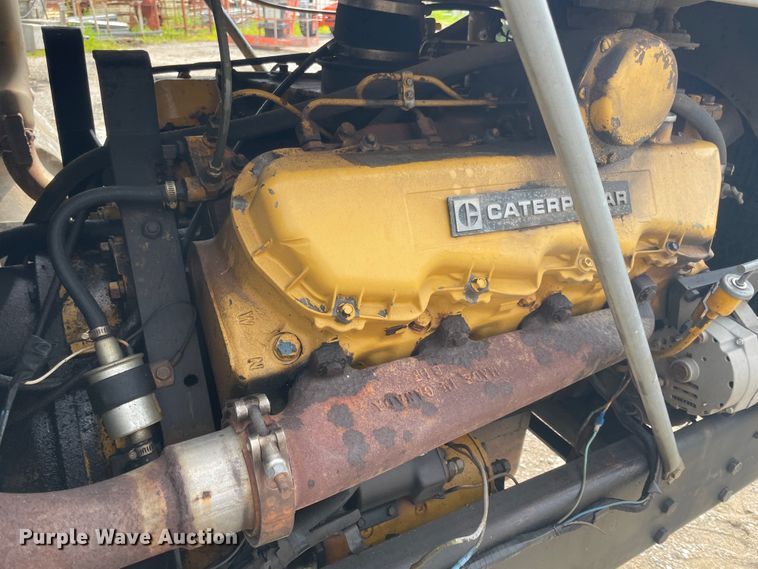 image for item IC9304 White 4-150 Field Boss  4WD tractor