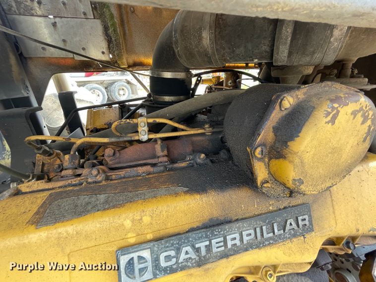 image for item IC9304 White 4-150 Field Boss  4WD tractor