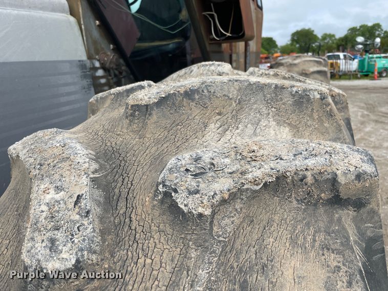 image for item IC9304 White 4-150 Field Boss  4WD tractor