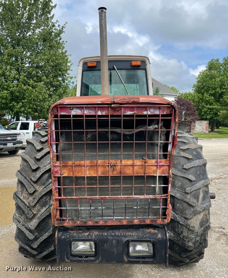 image for item IC9307 International 3588  4WD tractor