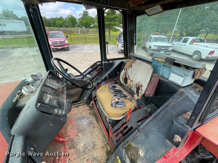 image for item IC9307 International 3588  4WD tractor