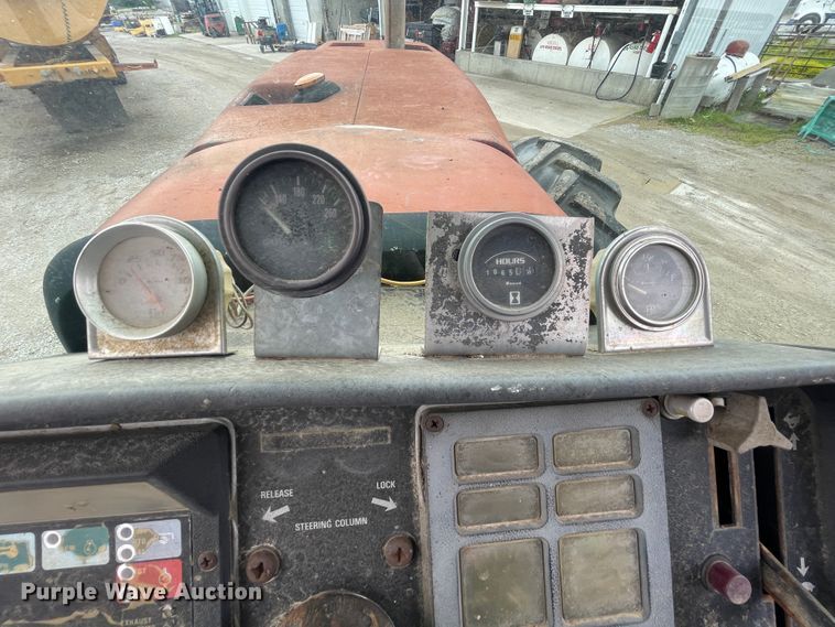 image for item IC9307 International 3588  4WD tractor