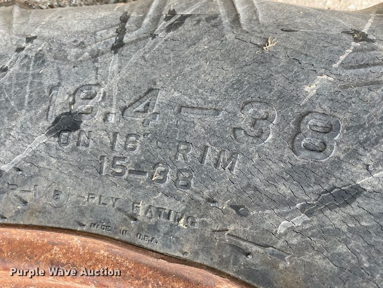 image for item IC9307 International 3588  4WD tractor